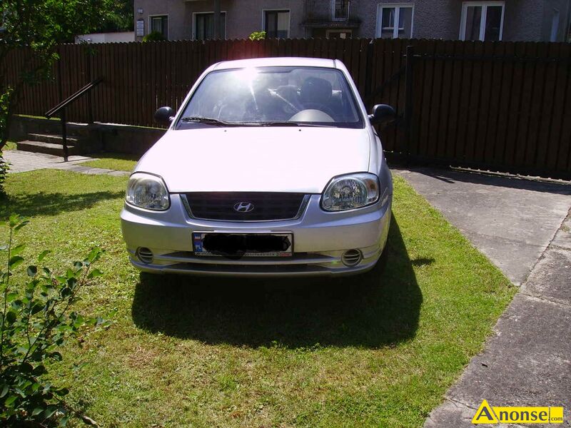 HYUNDAI ACCENT, 2005r., 1,5cm<sup>3</sup> , benzyna + gaz, sedan, 270.000km, srebrny, metalik bezpieczeństwo: poduszki powietrzne komfort: centralny zamek informacje dodatkowe: katalizator, karta pojazdu, 1.właściciel audio samochodowe: radio + odtwarzacz CD opis dodatkowy:
Witam mam do sprzedania Hyundai Accent 1.5Hyundai Accent z najlepszym niezawodnym silnikiem 1.5 LPG. z sekwencyjna instalacja gazowa BRC. Butla w miejscu koła zapasowego ważna do luty 2026r Hyundai Accent silnik ma moc jest dość ekonomiczny auto Kupione w Polskim salonie jestem właścicielem. WTRYSKI GAZU LPG KEIHIN
Jak na swoje lata jest dobrze utrzymane.
. Przegląd ważne do 24/02/ 2026r OC ważne do 15/03/2026 Hyundai Accent. Rok produkcji 2005. Zarejestrowany. Badanie techniczne ważne do 2026 roku. Ubezpieczony.
Technicznie sprawny
Elektryczne szyby przednie i tylna
-Klimatyzacja sprawna
2- poduszki powietrzne
Jestem pierwszym i jedynym właścicielem. Cena 4000 zł (do lekkiej negocjacji). Auto do obejrzenia w Radomiu. Oględziny możliwe po wcześniejszym umówieniu się.
Telefon 601940439 zapraszam do kontaktu. W gratisie Dołożę koła z zimowymi oponami
Na wyposażeniu auta
- wspomaganie kierownicy
- elektryczne szyby
- klimatyzacja
- centralny zamek z pilota
-
zapraszam do kupna
stan przedmiotu transakcji: stan dobry HYUNDAI ACCENT, 2005r., 1,5cm<sup>3</sup> , benzyna + gaz, sedan, 270.000km, srebrny, metalik bezpieczeństwo: poduszki powietrzne komfort: centralny zamek informacje dodatkowe: katalizator, karta pojazdu, 1.właściciel audio samochodowe: radio + odtwarzacz CD opis dodatkowy:
Witam mam do sprzedania Hyundai Accent 1.5Hyundai Accent z najlepszym niezawodnym silnikiem 1.5 LPG. z sekwencyjna instalacja gazowa BRC. Butla w miejscu koła zapasowego ważna do luty 2026r Hyundai Accent silnik ma moc jest dość ekonomiczny auto Kupione w Polskim salonie jestem właścicielem. WTRYSKI GAZU LPG KEIHIN
Jak na swoje lata jest dobrze utrzymane.
. Przegląd ważne do 24/02/ 2026r OC ważne do 15/03/2026 Hyundai Accent. Rok produkcji 2005. Zarejestrowany. Badanie techniczne ważne do 2026 roku. Ubezpieczony.
Technicznie sprawny
Elektryczne szyby przednie i tylna
-Klimatyzacja sprawna
2- poduszki powietrzne
Jestem pierwszym i jedynym właścicielem. Cena 4000 zł (do lekkiej negocjacji). Auto do obejrzenia w Radomiu. Oględziny możliwe po wcześniejszym umówieniu się.
Telefon 601940439 zapraszam do kontaktu. W gratisie Dołożę koła z zimowymi oponami
Na wyposażeniu auta
- wspomaganie kierownicy
- elektryczne szyby
- klimatyzacja
- centralny zamek z pilota
-
zapraszam do kupna
stan przedmiotu transakcji: stan dobry