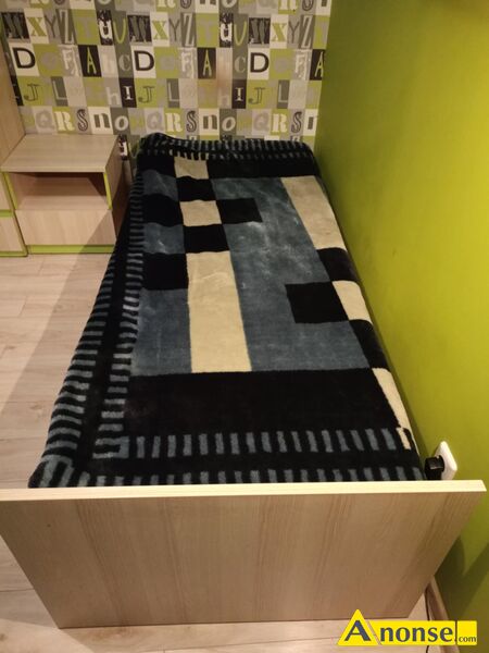 MEBLE , kolor beż, młodzieżowe, drewniane, używane opis dodatkowy: Sprzedam komplet mebli dziecięcych/młodzieżowych Idżczak Meble - model Klaudiusz.
W zestawie szafa, biurko, łóżko, szafka nocna i dodatkowe szafki.
Meble są w bardzo dobrym stanie, zadbane i nadają się od razu do użytku.
Zdjęcia w ogłoszeniu pokazują wszystko, a wymiary mogę podać w wiadomości prywatnej.
Cena za komplet 700 zł (do negocjacji).
Odbiór osobisty - Radom
Proszę o wiadomość prywatną w razie pytań. nr 694384182 stan przedmiotu transakcji: stan bardzo dobry MEBLE , kolor beż, młodzieżowe, drewniane, używane opis dodatkowy: Sprzedam komplet mebli dziecięcych/młodzieżowych Idżczak Meble - model Klaudiusz.
W zestawie szafa, biurko, łóżko, szafka nocna i dodatkowe szafki.
Meble są w bardzo dobrym stanie, zadbane i nadają się od razu do użytku.
Zdjęcia w ogłoszeniu pokazują wszystko, a wymiary mogę podać w wiadomości prywatnej.
Cena za komplet 700 zł (do negocjacji).
Odbiór osobisty - Radom
Proszę o wiadomość prywatną w razie pytań. nr 694384182 stan przedmiotu transakcji: stan bardzo dobry