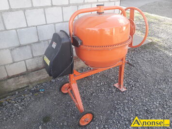 Anonse - BETONIARKA, Sprzedam betoniarkę 140L z silnikiem na 230V w bardzo ładnym stanie, czysta w środku, poszanowana, bardzo mało używana, zawsze g Anonse BETONIARKA, Sprzedam betoniarkę 140L z silnikiem na 230V w bardzo ładnym stanie, czysta w środku, poszanowana, bardzo mało używana, zawsze g