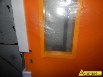 Anonse - DRZWI, nowe, Drzwi pełne lub z szybką kolor pomarańczowy przylga kolor szary prawe/lewe z szybką z podcięciem wentylacyjnym lub bez prawe/le Anonse DRZWI, nowe, Drzwi pełne lub z szybką kolor pomarańczowy przylga kolor szary prawe/lewe z szybką z podcięciem wentylacyjnym lub bez prawe/le