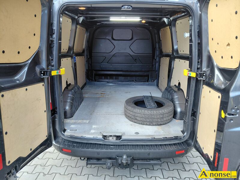 FORD TRANSIT, 2019r./VIII, 2.000cm<sup>3</sup>, 131KM , diesel, 110.000km, grafitowy, furgon blaszany bezpieczeństwo: system kontroli trakcji, poduszki powietrzne, autoalarm, ASR, immobiliser, ABS komfort: wspomaganie kierownicy, komputer pokładowy, elektryczne szyby, automatyczna skrz. biegów, centralny zamek, regulacja kierownicy, elektryczne lusterka informacje dodatkowe: liczba drzwi, hak holowniczy, książka serwisowa, serwisowany, bezwypadkowy, karta pojazdu, 1.właściciel 3 drzwi (3D) 3 drzwi (3D) opis dodatkowy: Witam mam Forda Transit Custom z sierpnia 2019 roku 2.0 diesel 131 kM - L1H1 z klimatyzacją , kamera cofania , tempomat , asystent pasa ruchu , parktroniki przód i tył , elektryczne szyby i lusterka ,hak , komputer , nowe opony wielosezonowe. ORYGINAŁ lakier i przebieg.Oferta prywatna stan przedmiotu transakcji: stan idealny FORD TRANSIT, 2019r./VIII, 2.000cm<sup>3</sup>, 131KM , diesel, 110.000km, grafitowy, furgon blaszany bezpieczeństwo: system kontroli trakcji, poduszki powietrzne, autoalarm, ASR, immobiliser, ABS komfort: wspomaganie kierownicy, komputer pokładowy, elektryczne szyby, automatyczna skrz. biegów, centralny zamek, regulacja kierownicy, elektryczne lusterka informacje dodatkowe: liczba drzwi, hak holowniczy, książka serwisowa, serwisowany, bezwypadkowy, karta pojazdu, 1.właściciel 3 drzwi (3D) 3 drzwi (3D) opis dodatkowy: Witam mam Forda Transit Custom z sierpnia 2019 roku 2.0 diesel 131 kM - L1H1 z klimatyzacją , kamera cofania , tempomat , asystent pasa ruchu , parktroniki przód i tył , elektryczne szyby i lusterka ,hak , komputer , nowe opony wielosezonowe. ORYGINAŁ lakier i przebieg.Oferta prywatna stan przedmiotu transakcji: stan idealny