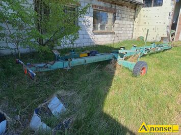 Anonse - CZĘŚCI, Wózek pod heder od 4-7m. regulowany pod każdy typ hedera, dyszel też regulowany stan bdb, c.9.900zł. WYSOKIE Anonse CZĘŚCI, Wózek pod heder od 4-7m. regulowany pod każdy typ hedera, dyszel też regulowany stan bdb, c.9.900zł. WYSOKIE