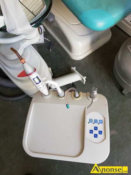 sprzt  dentystyczny,opis dodatkowy: Unit stomatologiczny ANLE. 
Fotel, lampa, stolik (turbiny zwyk - image 1 - anonse.com