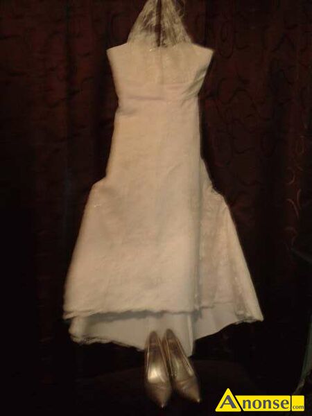 suknia  lubna, kremowa,opis dodatkowy: Seksowna suknia, rozmiar 38. Suknia jest kremowa z delikatn - image 0 - anonse.com