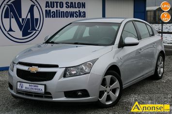 Anonse CHEVROLET Cruze, 2012r., 1.796cm<sup>3</sup>, 140KM, benzyna + gaz, hatchback, 205.000km, srebrny, metalik, abs, regulacja wysokosci fotela, dzielona t