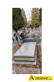 Anonse GRÓB, murowany rodzinny, Odstąpię prawo dyspozycji grobu na cmentarzu przy ul.Lipowej w Lublinie.Grób z nagrobkiem,pusty, 6 katakumbowy, opł