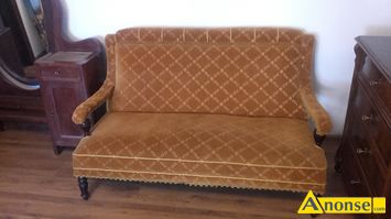 Anonse KANAPA, eklektyczna, XIX wiek, po renowacji, materia w kolorze zotym, 150cm szerokoci, stan bardzo dobry, c.1.300z. LUBLIN