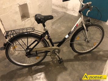 Anonse ROWER, z Niemiec, DAMKA, Sprzedam rower na 26 calowych kolach z przerzutkami w tylnej piecie 5 biegowy siedzonko amortyzowane z owietlenie