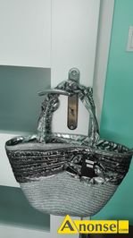 Anonse TORBA, koszyk srebrny, bardzo efektowny, – wymiary: wysoko ok. 32 cm, szeroko u dou 28 cm, szeroko u gry 56 cm, c.100z. KIELCE
