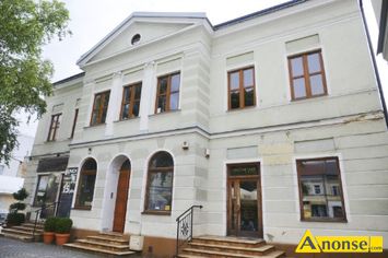 Anonse LOKAL 102m<sup>2</sup>, CENTRUM, na eleganckie Biuro lub Klub - eromskiego pod Kasztanami - najlepsza lokalizacja w miecie. I pitro kamienicy, wasn