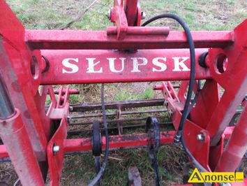 Anonse AGREGAT, uniwersalny, Sprzedam agregat uprawowo siewny 3 m szerokoci. Agregat posiada przedni wal, 2 rzdy zbw, tylny wa rurowy, hydropa
