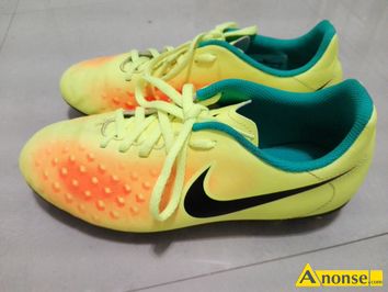 Anonse BUTY, rozmiar 24, Korki Nike stan b. dobry.Rozmiar 24. Zaoone 2 razy., c.60z. RADOM