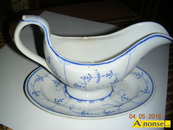 Anonse DAWNA SOSJERKA FIRMY VILLEROY&BOCH, posiada may odprysk na krawdzi. rozmiar: 20x13,5x14 cm, stan dobry, c.30z. LUBLIN
