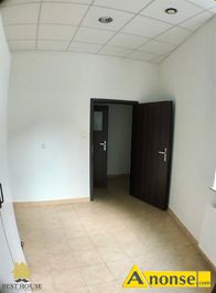 Anonse LOKAL 120m<sup>2</sup>, LSM, biurowiec, winda, gaz, prd, kanalizacja, dojazd asfalt, dozr budynku, do adaptacji, dodatkowe opaty: co, prd, lokal na