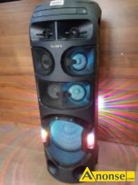 Anonse WYPOYCZALNIA, SONY MHC-V81D wynajm wypoycz nagonienie: Potne rdo dwiku, ktre zatrzsie kadym pomieszczeniem. POWER AUDIO SONY