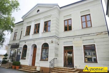 Anonse KAMIENICA 450m<sup>2</sup>, CENTRUM, Najlepsza lokalizacja w Radomiu - Kamienica w cisym centrum przy deptaku wraz z placem o powierzchni 980m2 podzi