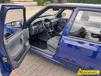 Anonse SKODA FELICIA, 1998r./III, 1.300cm<sup>3</sup>, 86KM, benzyna, 145.000km, niebieski, liczba drzwi: 5 drzwi (5D): 5 drzwi (5D), Samochd z salonu pierws