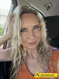 Anonse KOBIETA, 41, naturalno, troskliwo, otwarto, zainteresowania: dugie spacery, spdzanie czasu z drug powk, Jestem Martyna. Mam 41 l