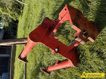 Anonse Sanki pod silnik t25, Sprzedam sanki pod silnik do traktora T-25 – czerwone Na sprzeda oferuj sanki (uchwyt / wspornik) pod silnik do ci