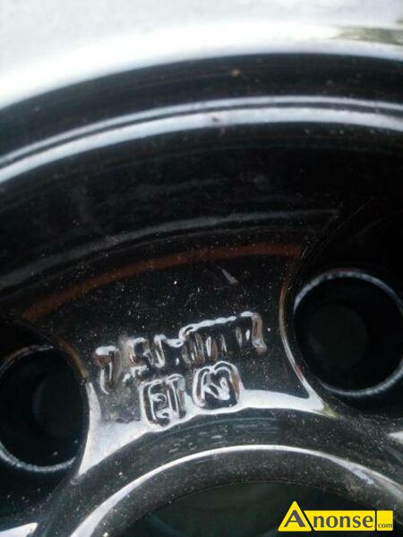 ALUFELGI  17 AUDI, VOLKSWAGEN opis dodatkowy: Szanowni Pastwo, mam do sprzedania 4 szt. felg aluminiowych 17 .
7,5 cala szerokie, 5x112. otwr centralny 5,7 cm
pasuj do Audi, volkswagena typ 5,6, 7,8
Felgi po renowacji. - image 6