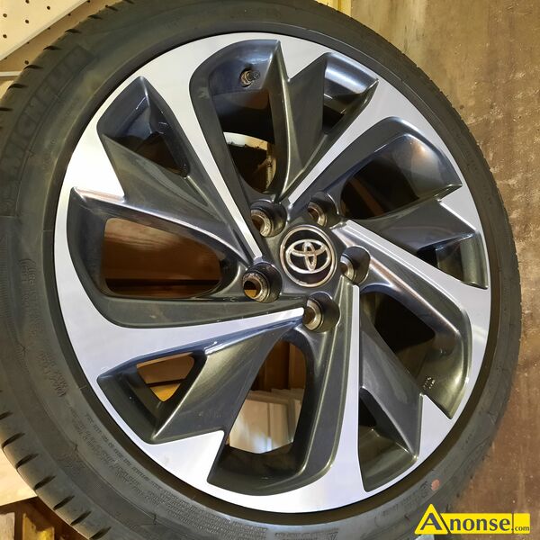 ALUFELGI  TOYOTA opis dodatkowy: oryginalne fabryczne 17 x J7; 5 x 114,3; 60,1mm; ET 50; z czujnikami cinienia i oponami letnimi Michelin 215/45R17 - image 4