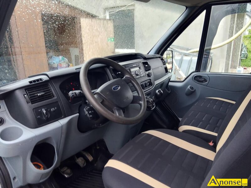 FORD  TRANSIT, 2012r., 2.200cm<sup>3</sup>, 101KM , turbo diesel, 291.000km, srebrny, furgon blaszany bezpieczestwo: poduszki powietrzne, ABS, immobiliser komfort: komputer pokadowy, centralny zamek, elektryczne lusterka, regulacja wiate, regulacja kierownicy, wspomaganie kierownicy, elektryczne szyby informacje dodatkowe: liczba drzwi 5 drzwi (5D) 5 drzwi (5D) opis dodatkowy: Technicznie cakowicie sprawny.
Gotowy do pracy.Blacharsko bez korozji.
Opaty wane.
Wiecej na tel stan przedmiotu transakcji: stan bardzo dobry