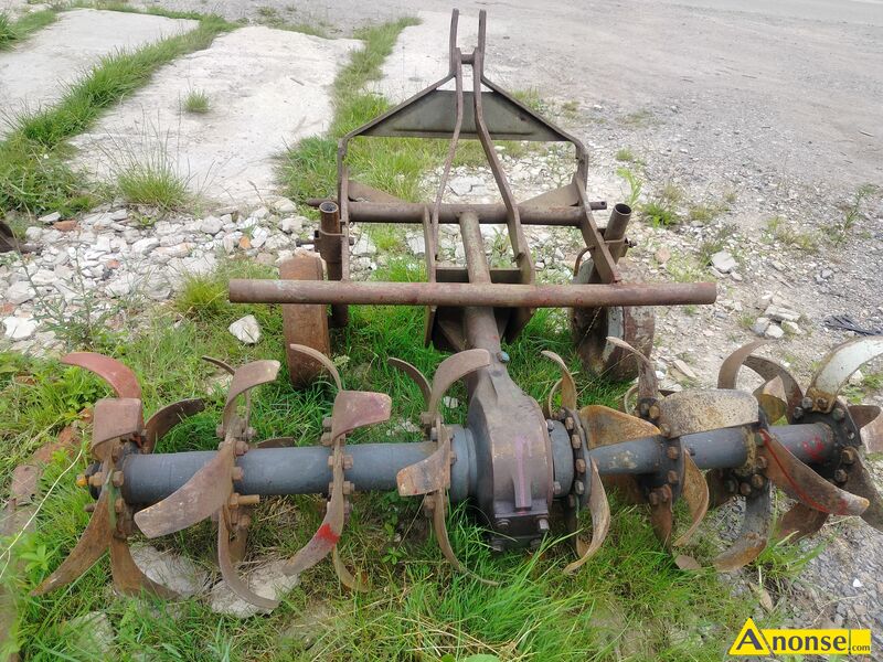 GLEBOGRYZARKA  opis dodatkowy: sprzedam glebogryzark, stan bardzo dobry , mao uywana, cena 2.500 do negocjacji , jest do niej osona.. stan przedmiotu transakcji: stan bardzo dobry