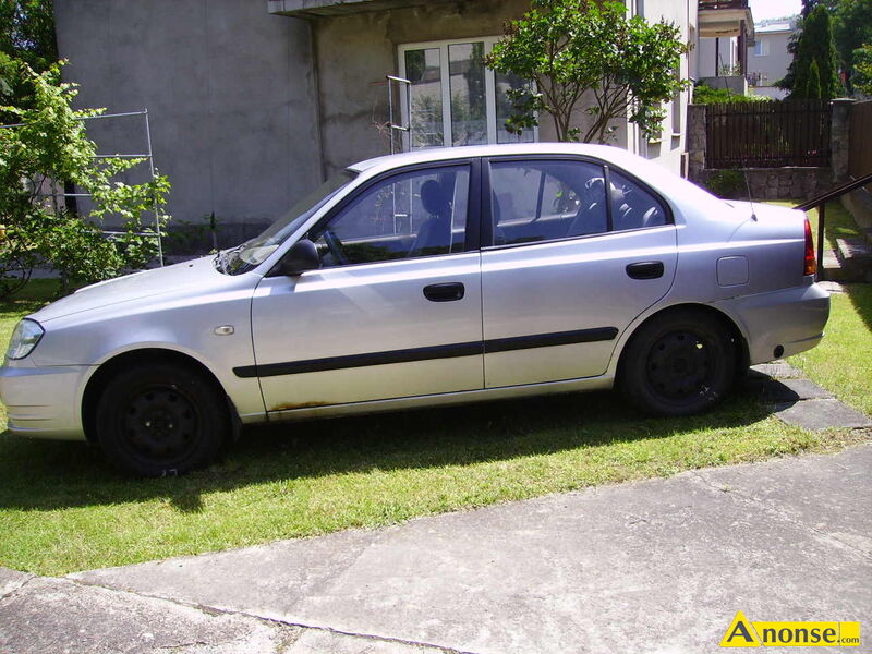 HYUNDAI  ACCENT, 2004r., 1,5cm<sup>3</sup> , benzyna + gaz, sedan, 270.000km, srebrny, metalik bezpieczestwo: poduszki powietrzne komfort: regulacja kierownicy, manualna, centralny zamek informacje dodatkowe: liczba drzwi, z salonu, karta pojazdu, 1.waciciel 5 drzwi (5D) 5 drzwi (5D) audio samochodowe: radio + odtwarzacz CD opis dodatkowy: 

Witam mam do sprzedania Hyundai Accent 1.5Hyundai Accent z najlepszym niezawodnym silnikiem 1.5 LPG. z sekwencyjna instalacja gazowa BRC. Butla w miejscu koa zapasowego  wana do luty 2026r Hyundai Accent silnik ma moc jest do ekonomiczny   . Kupione w  salonie  jestem wacicielem. WTRYSKI  GAZU LPG   KEIHIN
Jak na swoje lata jest dobrze utrzymane.
. Przegld  wane do  24/02/ 2026r  OC wane do 15/03/2026  Hyundai Accent. . Zarejestrowany. Badanie techniczne wane do  2026 roku. Ubezpieczony. 
Technicznie sprawny
Elektryczne szyby przednie i tylna

-Klimatyzacja sprawna 
2- poduszki powietrzne
Jestem pierwszym i jedynym wacicielem. Cena 4000 z (do lekkiej negocjacji). Auto do obejrzenia w Radomiu. Ogldziny moliwe   po wczeniejszym umwieniu si. W tygodniu info telefoniczne
Telefon 601940439  zapraszam do kontaktu. W gratisie Dooze koa z zimowymi oponami

Na wyposaeniu auta
- elektryczne szyby
- klimatyzacja
- centralny zamek z pilota

zapraszam do kupna
 stan przedmiotu transakcji: stan dobry - image 2