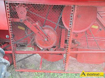 Anonse KOMBAJN, Massey Ferguson 186 w oryginale silnik 4 cylindrowy Perkins heder 2,5 m koszenia cay 2,7m 3 wytrzasacze komplet sit wymiennych kry