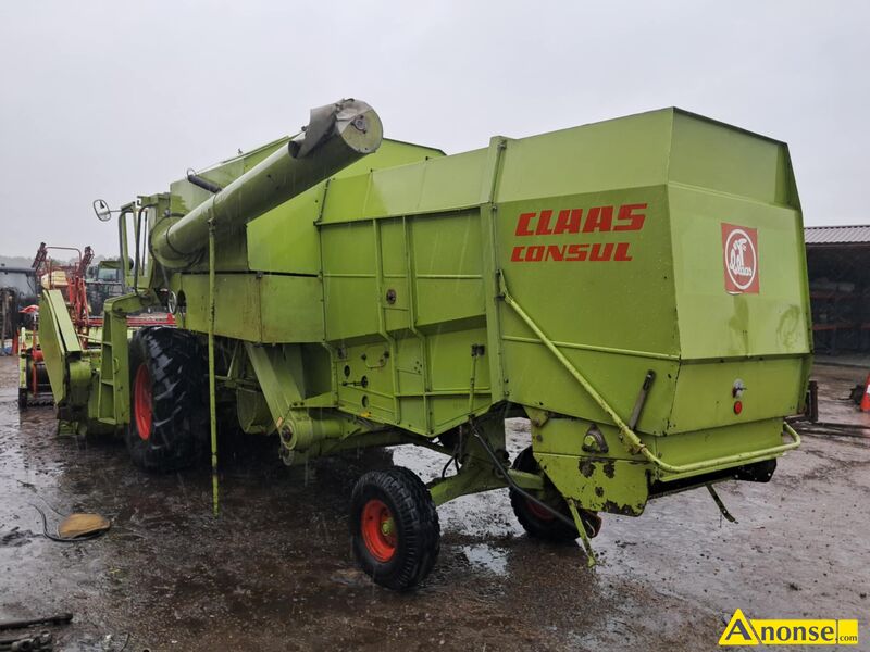 kombajn  opis dodatkowy:  zboowy Claas Consul w oryginale  silnik 4 cylindrowy Perkins heder 3 metry sieczkarnia na noach ruchomych 4 wytrzasacze wspomaganie kierownicy stan wizualny jak I techniczny oceniam na bardzo dobry cena do negocjacji. Moliwo transportu I zamiany. Wicej informacji udziel telefonicznie 
 - image 3