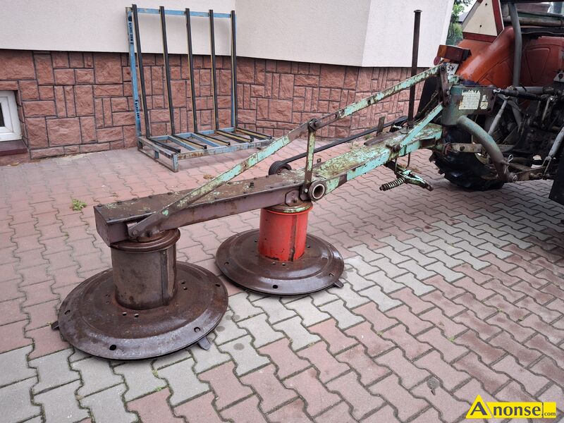 Kosiarka  opis dodatkowy: Witam, posiadam na sprzeda kosiark rotacyjn Famarol Supsk Z-105/1. Kosiarka nowego typu skadana na zatrzask, rok produkcji 1996. Stan dobry, 100%sprawna, cicho pracuje. Wicej informacji pod numerem telefonu lub przez wiadomo. Zapraszam do kontaktu. Cena do rozsdnej negocjacji. stan przedmiotu transakcji: stan dobry