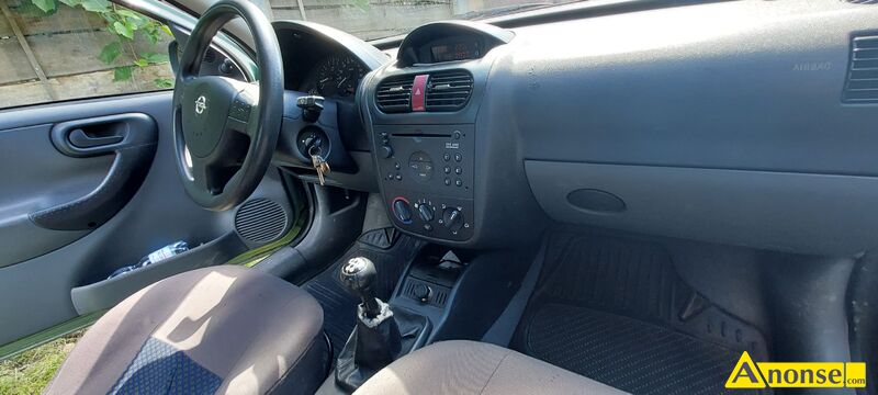 OPEL  CORSA, 2001r., 1.700cm<sup>3</sup> , diesel, hatchback, 258.119km, seledynowy, metalik komfort: regulacja wiate, wspomaganie kierownicy informacje dodatkowe: liczba drzwi 3 drzwi (3D) 3 drzwi (3D) audio samochodowe: radio + odtwarzacz CD opis dodatkowy: Samochd w moim posiadaniu od 14 lat, uywany przez osob starsz i w cigej eksploatacji. Nie pobiera oleju i ma mae spalanie. Drugi komplet k w gratisie.    stan przedmiotu transakcji: stan dobry - image 3
