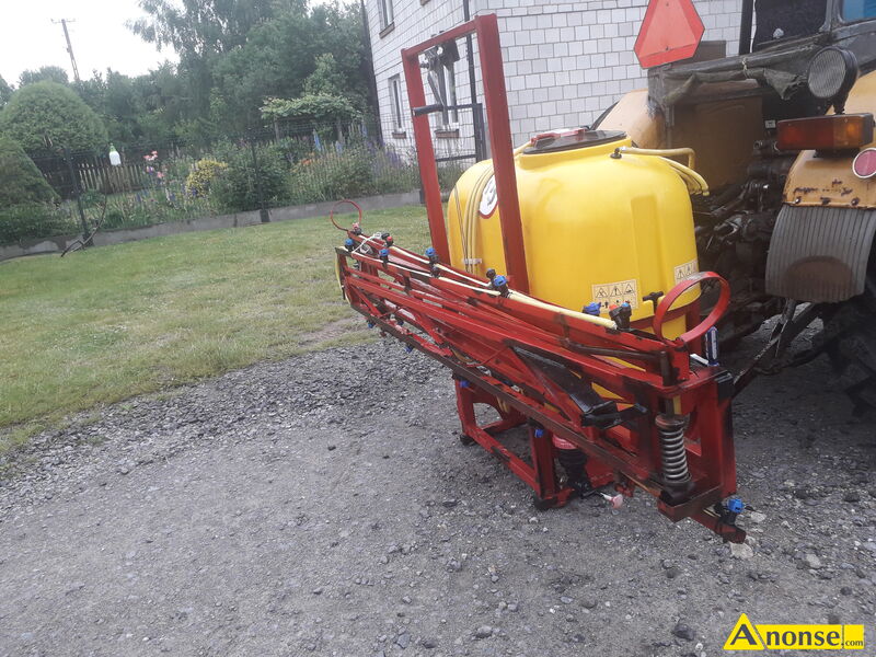 OPRYSKIWACZ  opis dodatkowy: Opryskiwacz 400L w adnym stanie jak na swoje lata, garaowany.  Warty Uwagi.  Polecam  stan przedmiotu transakcji: stan bardzo dobry - image 1