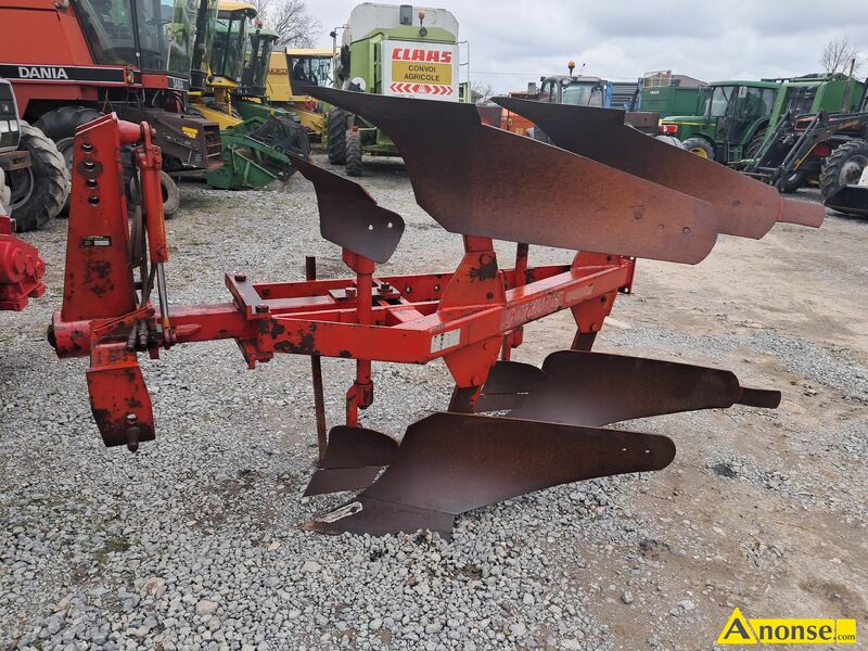 PUG  opis dodatkowy: 2 skibowy Obrotowy  Goudland szeroko robocza 2x40 cm na skibe  plynny obrt na 2 we przepluzki stan bardzo dobry cena do negocjacji.  Moliwo transportu.  Wicej informacji udziel telefonicznie 
 - image 1