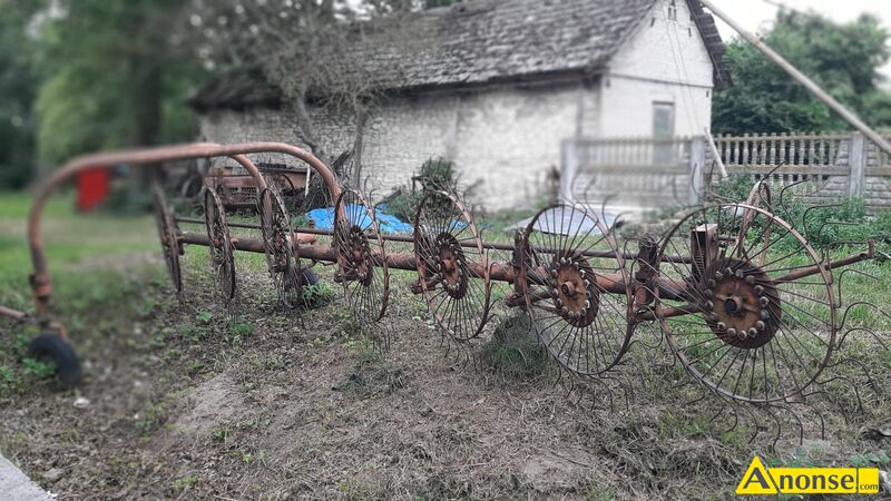 przetrzsarko -zgrabiarka opis dodatkowy: przewracarko zgrabiarka 7 gwiazdowa cena 1500 zl do uzgodnienia  stan przedmiotu transakcji: stan bardzo dobry