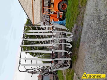 Anonse PRZYCZEPA SAMOZBIERAJCA, sprzedam przyczep samozbierajc Agro met T-050 na duych koach . Oryginalna mocna rama i o. Zadbana garaowana