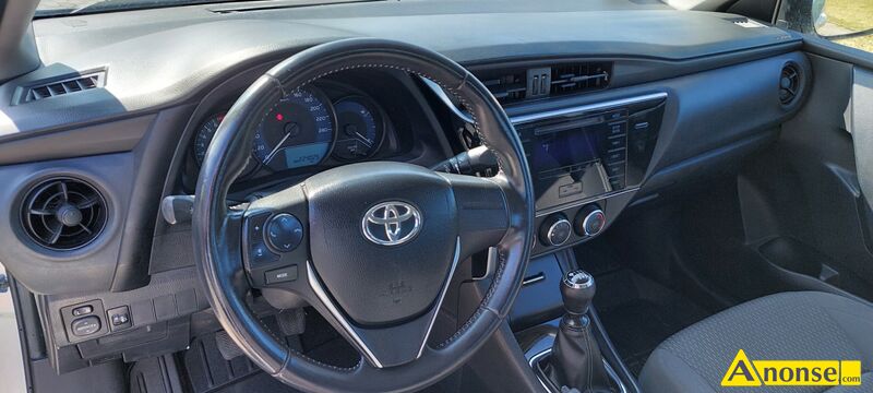 TOYOTA  COROLLA, 2017r., 1,6cm<sup>3</sup>, 132KM , benzyna, sedan, 220.000km opis dodatkowy: 