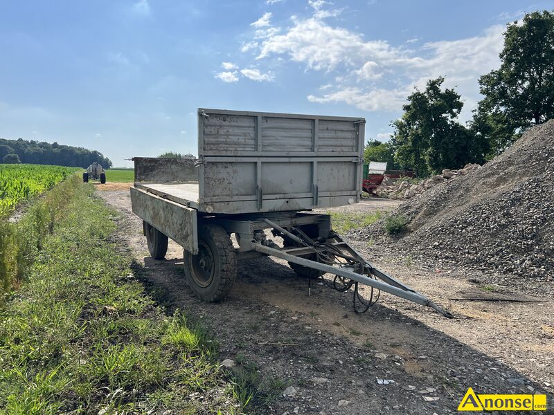 WZ  opis dodatkowy: Sprzedam przyczep rolnicz Autosan D-4, zarejestrowana, wywrotka na 3 strony, instalacja elektryczna i pneumatyczna kompletna, dodatkowe zakadki, stan przedmiotu transakcji: stan dobry
