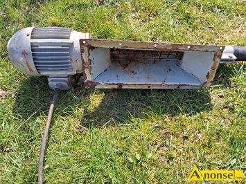 Anonse MIJKA, Sprzedam mijkew (podajnik/przenonik) spiralny elastyczny do zboa, fi: 50mm, dugo: 4 5m Napdzany silnikiem 0,75kW Moe przenos