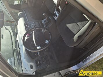 Anonse FORD FOCUS C-MAX, 2006r., 1,8cm<sup>3</sup>, 92KM, 270.000km, elektryczne szyby przd, ty (4xES), liczba drzwi: 5 drzwi (5D): 5 drzwi (5D), stan bardz