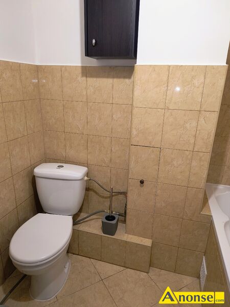 NAD  POTOKIM, M-2, 24m<sup>2</sup>, p. 0/4, spdzielcze-wasnociowe informacje dodatkowe: do zamieszkania, sprzt AGD, zabudowa kuchni, ciche, okna PCV, panele podogowe, soneczne, piwnica, domofon, bardzo dobra lokalizacja opis dodatkowy: Na sprzeda kawalerka (parter) o powierzchni 23,16 m, + piwnica, pooona na spokojnym osiedlu Nad Potokiem w Radomiu.

Jasne, ustawne mieszkanie na parterze
Pokj + kuchnia (kuchenka gazowa, piecyk gazowy), azienka (wanna, pralka) z WC
Piwnica w cenie
Blisko sklepy, przystanki, szkoy, tereny zielone
Pitro 0/4
Niski czynsz ok.300z (Spdzielnia Nasz Dom)

Cena 240 000 z
Radom, Os. Nad Potokiem

Idealne dla singla, pary lub pod wynajem.
Zapraszam do kontaktu i obejrzenia mieszkania!
695397800 - image 6