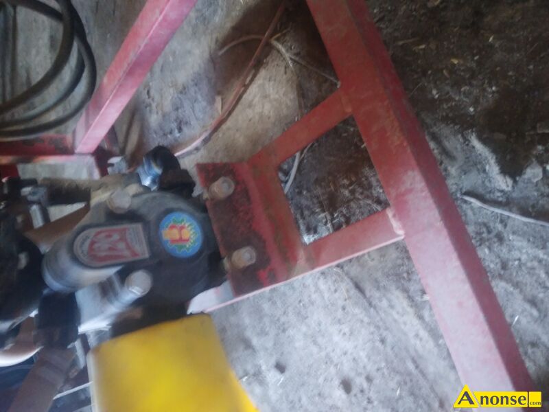 OPRYSKIWACZ , Renal, BIARDZKI opis dodatkowy: Opryskiwacz 400lit 2007 pompa 120biardzki atest wszystko sprawne garaowany  stan przedmiotu transakcji: stan bardzo dobry - image 2