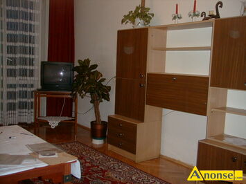 Anonse - CENTRUM, M-3, 50m<sup>2</sup>, p. 3/4, dla osób spokojnych, wolne od zaraz, pawlacze, szafy wnękowe, zabudowa kuchni, bez pośredników, bardzo dobra lok Anonse CENTRUM, M-3, 50m<sup>2</sup>, p. 3/4, dla osób spokojnych, wolne od zaraz, pawlacze, szafy wnękowe, zabudowa kuchni, bez pośredników, bardzo dobra lok