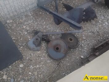 Anonse CZʦCI, Sprzedam czci do rozrzutnika czarna biaostocka ., koa zbate 250z, waek gwny ze sprzgem 250z . Wszystko sprawne w dobrym