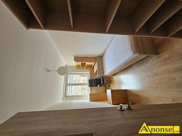 Anonse LSM, pok�j 9.5m<sup>2</sup>, Pok�j 9,5m2 dla jednej osoby zamykany na klucz. Mieszkanie gruntownie od�wie�one, oddzielne WC, nowe - ��ka, materace, lo