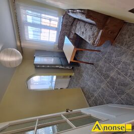 Anonse OGRODY, M-6, 85.1m<sup>2</sup>, p. 3/5, w�asno�ciowe, Blok po termomodernizacji w ubieg�ym roku.Posiada �wiadectwo energetyczne., c.4.990z� do uzg.. OS