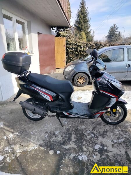 Benzer   BENZER INDIANA, 2013r./XI, 50, 2KM, 13.000km, czarny, skuter opis dodatkowy: Sprzedam skuter benzer Indiana przerobiony na 70 op�aty aktualne stan bardzo dobry  stan przedmiotu transakcji: stan bardzo dobry - image 1