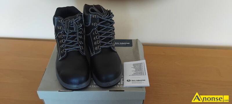 BUTY , rozm.44 opis dodatkowy: SPRZEDAM NOWE Buty Obuwie Robocze FIRMY Bata Industrials Footwear Stockholm S3 ROZMIAR 44 D�UGO�� WK�ADKI 28,5CM MATERIA�SK�RA Stockholm XW PRODUKCJA SZWECJA Obuwie bezpieczne S3. Stalowy podnosek ochronny. Stalowa wk�adka antyprzebiciowa. Tunnel system. E - absorpcja energii w obszarze pi�ty. SRA - antypo�lizgowa podeszwa - podw�jny sk�ad PU. FO - odporno�� na olej. A - obuwie antystatyczne. WRU - odporno�� wierzch�w na absorpcj� wody. Produkt nie b�dzie ju� dost�pny. Specyfikacje Minimalny odbi�r 1 szt Zalecana bran�a rolnictwo, przemys� ci�k, przemys� budowlany, przemys� chemiczny, przemys� spo�ywczy Obuwie - w�a�ciwo�ci EN ISO 203452011 podnosek ochronny stalowa wk�adka antystatyczne Tunnel system Pakowanie pude�ka DOST�PNE 1 OPAKOWANIE->1PUDE�KO WI�CEJ INFORMACJI POD NUMEREM TEL.RZADKO ODBIERAM LUB PISA� SMSA.ODBI�R OSOBISTY.ZAPRASZAM DO ZAKUPU.POLECAM - image 1
