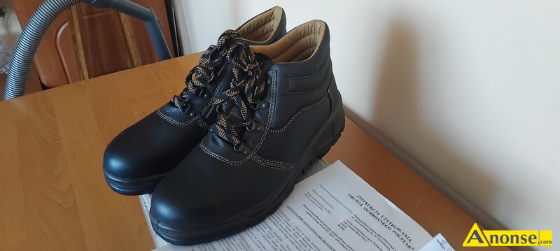 BUTY , rozm.44 opis dodatkowy: Sprzedam Nowe Buty Obuwie Robocze i Ochronne POLSTAR POLSKIE ROZMIAR 44 D�UGO�� WK�ADKI 28,5CM Kategoria ochronyCE EN 345 kat.II Kolorystykaczarny Materia�sk�ra licowa ProducentPOLSTAR PrzeznaczenieBudownictwo Energetyka Le�nictwo i produkcja drewna Prace monta�owe i konserwacyjne Przemys� Chemiczny Przemys� stoczniowy i portowy Strefy zagro�enia wybuchem ->CE EN 345 ->METALOWY PODNOSEK 200J ->ANTYPO�LIZGOWE PODESZWY PU/TPU ->AMORTYZACJA WSTRZ�S�W ->WYGODNY WZMOCNIONY J�ZYK ->KOMFORT-WYGODA-BEZPIECZE�STWO ->PROD CODEPO032 MAX SAFETY FOOTWEAR EN345-11992 PO242 RG002 Buty Obuwie Robocze i Ochronne Produkt Polski JAKO�� I STYL DOST�PNE 1OPAKOWANIE 1PUDE�KO PODANA CENA ZA 1PUDE�KO=180Z� ZAPRASZAM DO ZAKUPU I ODBIORU OSOBISTEGO.POLECAM