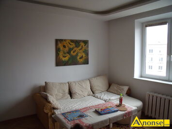 Anonse CENTRUM, M-2, 37m<sup>2</sup>, p. 4/5, do zamieszkania, szafy wn�kowe, pawlacze, bardzo dobra lokalizacja, blisko przedszkole, blisko szko�a, drzwi ant